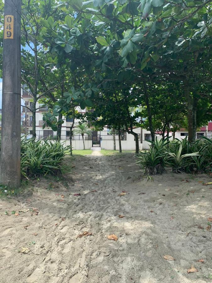 Condomínio Maitinga. (Pé na areia) Bertioga Exterior foto
