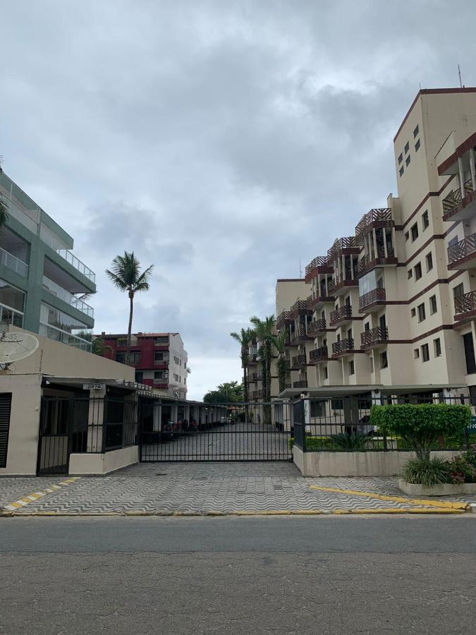 Condomínio Maitinga. (Pé na areia) Bertioga Exterior foto