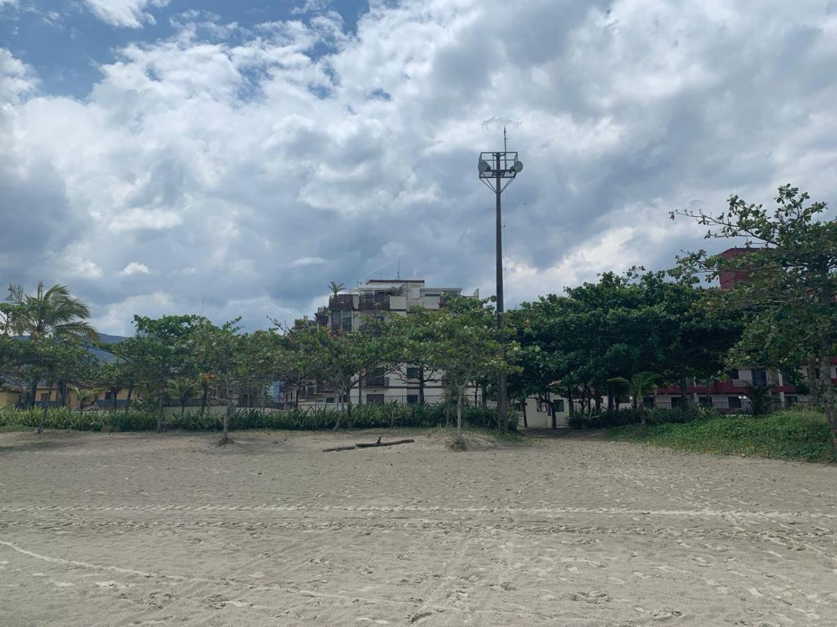 Condomínio Maitinga. (Pé na areia) Bertioga Exterior foto
