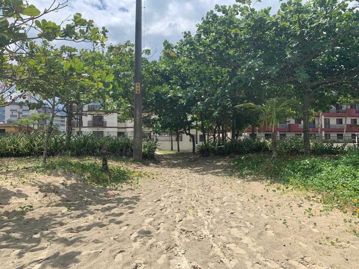 Condomínio Maitinga. (Pé na areia) Bertioga Exterior foto